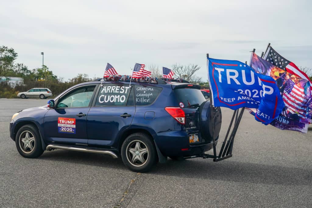 Trump Caravan Blocking Traffic