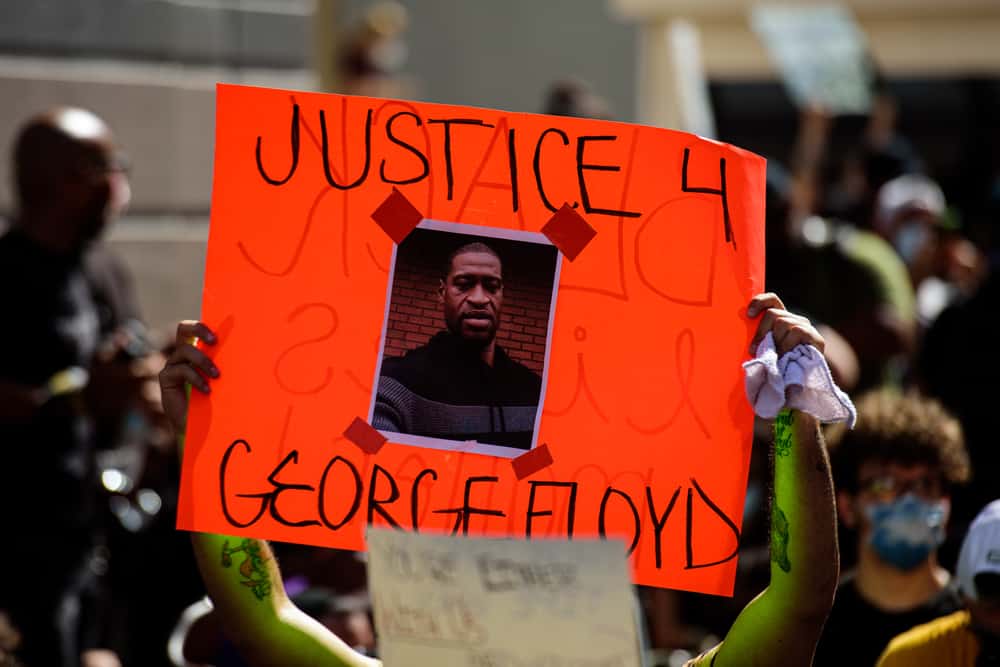 Sign stating JUSTICE 4 GEORGE FLOYD