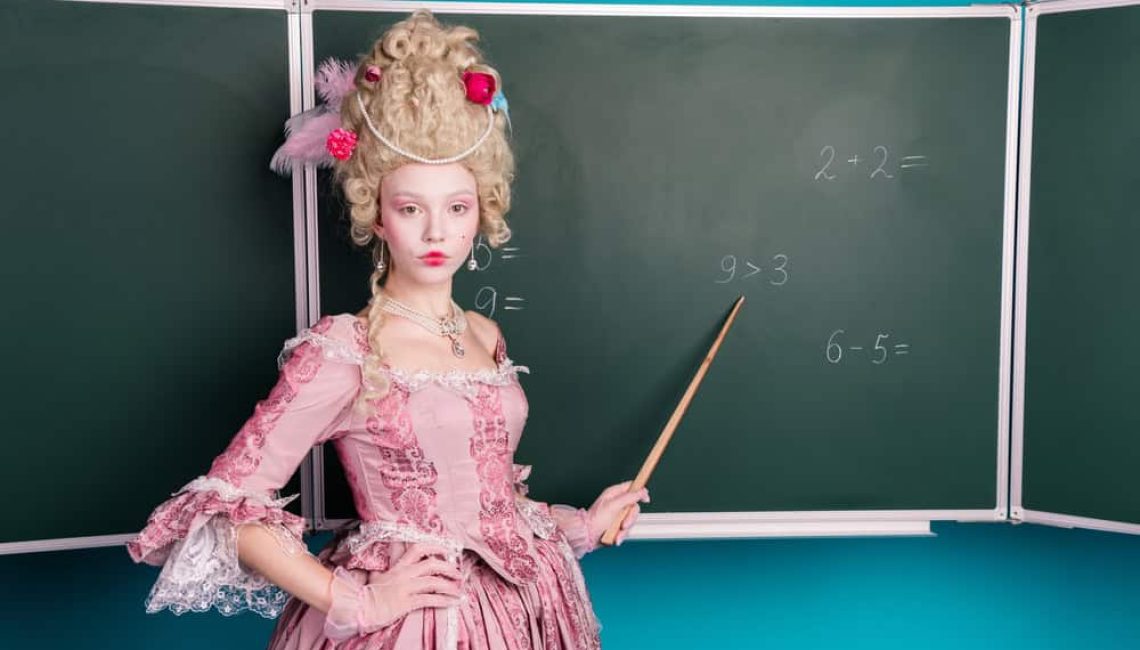 Photo,Of,Beautiful,Lovely,Lady,Wear,Medieval,Corset,Gown,Teach